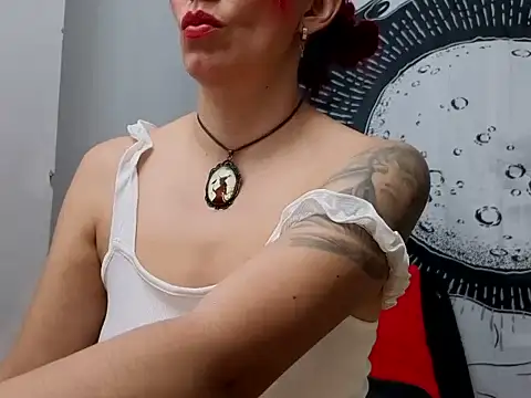 red milf  online show from July 25, 12:28 am