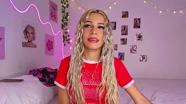 cinniaa  online show from May 30, 1:36 am