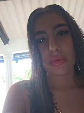 Luisa Madrid online show from May 30, 1:20 pm