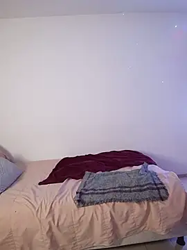 paariiss  online show from May 22, 12:08 am