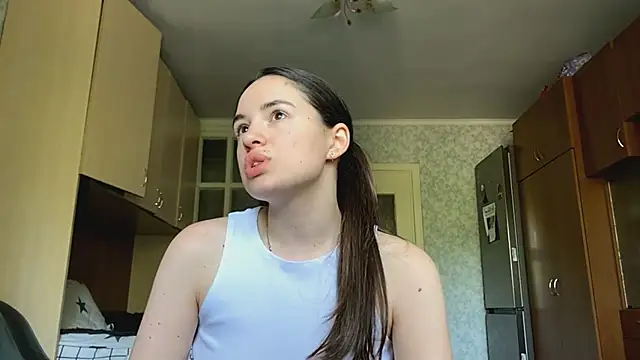 CarolineRu online show from May 27, 9:28 am