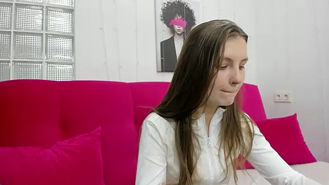 Shyly  Lisa online show from July 12, 8:26 am