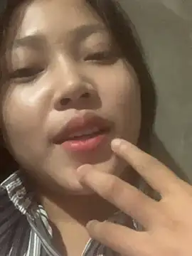 hinami-lo online show from May 26, 4:06 pm