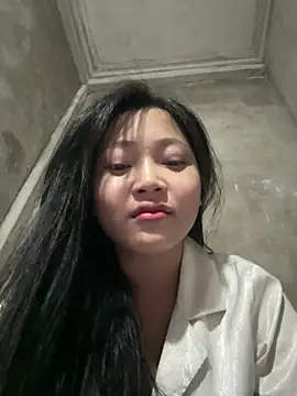hinami-lo online show from May 27, 2:47 pm