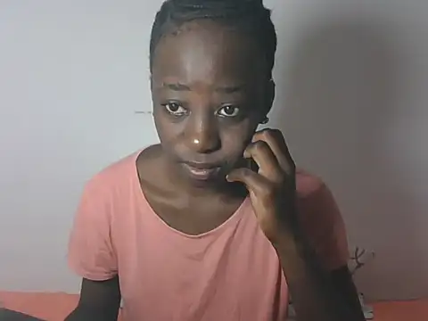 Darkpretty23 online show from May 24, 8:41 pm