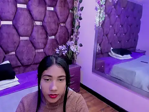 ZoeSmiitt online show from May 23, 12:47 pm