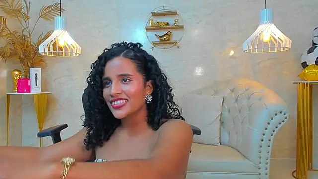 Horny Curls online show from July 3, 4:18 am