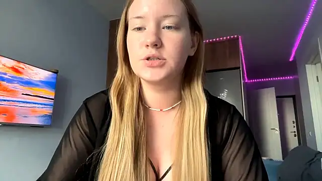 Lisi Kiss  online show from May 28, 5:00 pm