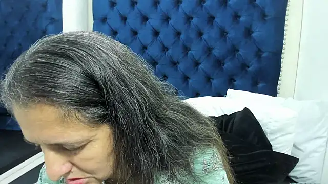 AlondraSosa online show from June 11, 12:35 pm