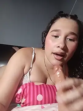 LittleSweetZoe online show from June 9, 1:38 am