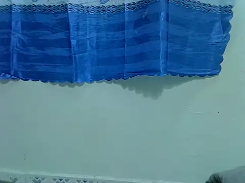 Pretty min online show from July 28, 7:17 am