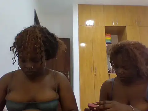 sexybaddies20 online show from July 11, 1:44 pm