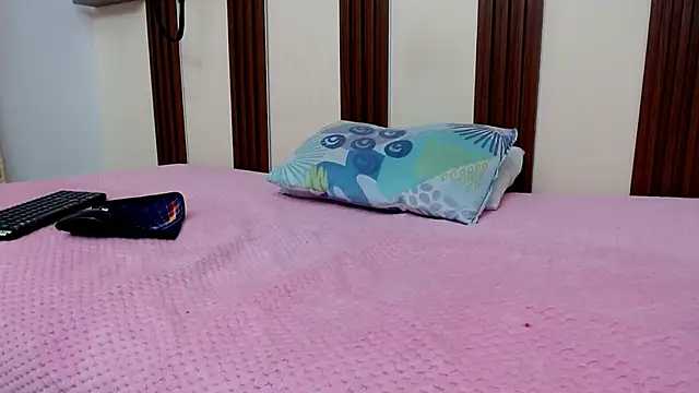 skinnykattylush19 online show from June 11, 5:59 am