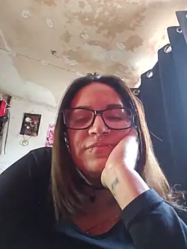 Karengenesisx online show from June 8, 3:13 pm