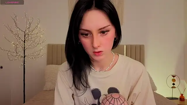 Little1 molly online show from May 24, 9:25 pm