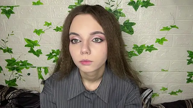 LisaPorse online show from May 28, 2:04 pm