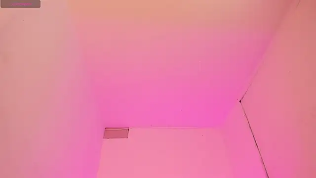 milkqueenboobs online show from May 20, 8:06 pm