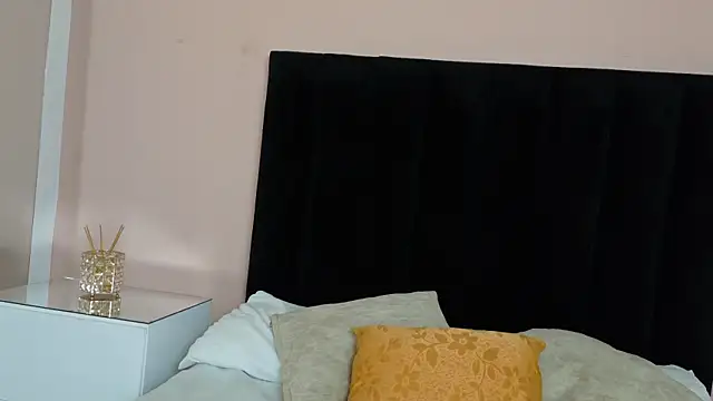 MILA AND COTI online show from June 4, 8:57 pm