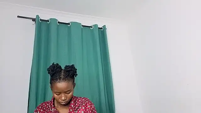 Dream Girlz online show from June 17, 7:04 pm