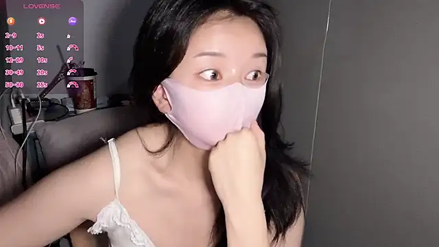 mengmeng-Zzz online show from May 28, 9:12 pm