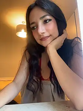 EmmyBullockk online show from May 27, 10:56 am