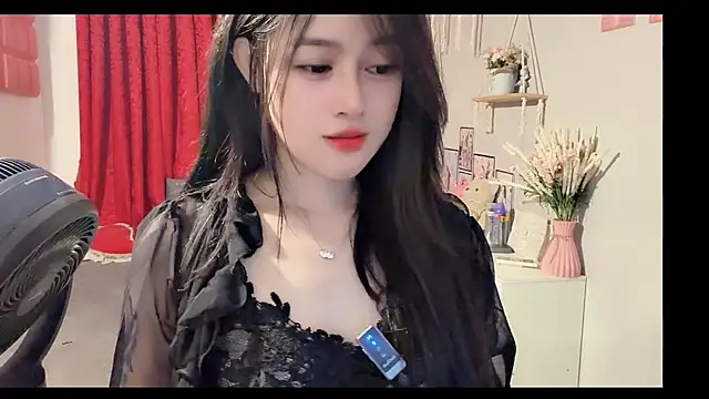 Bee-Cherry online show from June 29, 10:15 am
