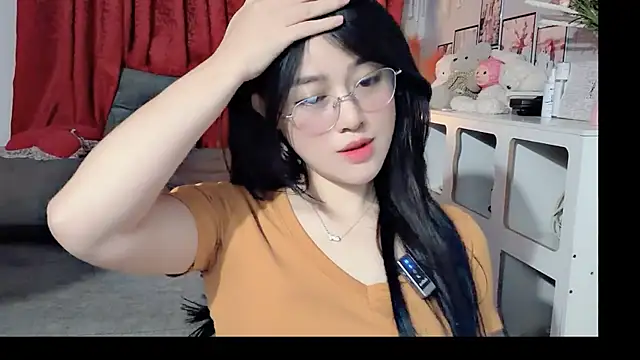 Bee-Cherry online show from May 25, 6:23 am