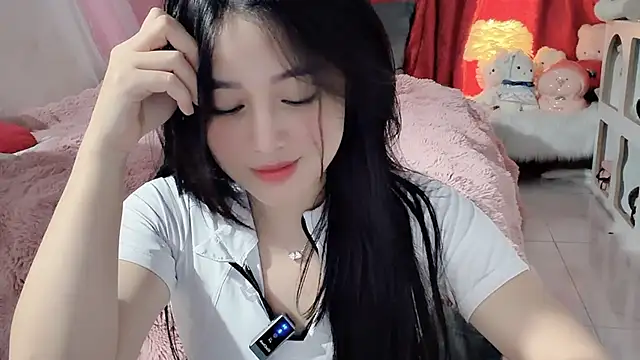 Bee-Cherry online show from May 22, 3:43 pm
