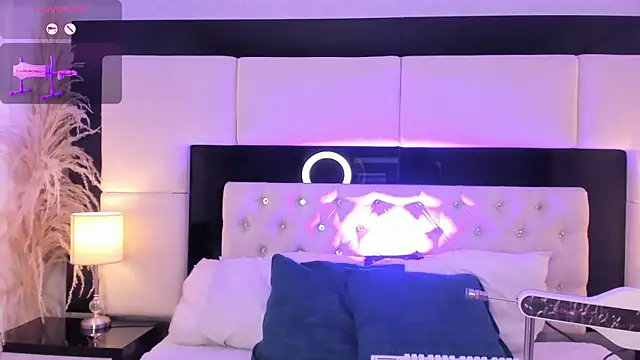 SummerLuna online show from May 27, 3:47 am