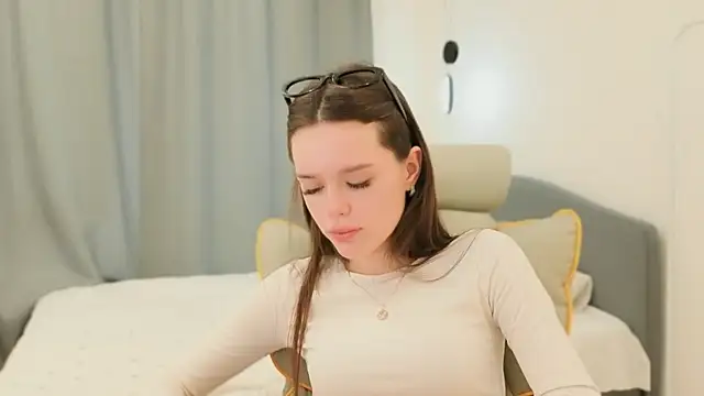 ginnyclub online show from June 14, 2:24 am