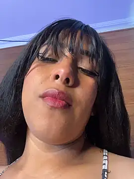 Alexia Lerner online show from July 28, 8:52 pm
