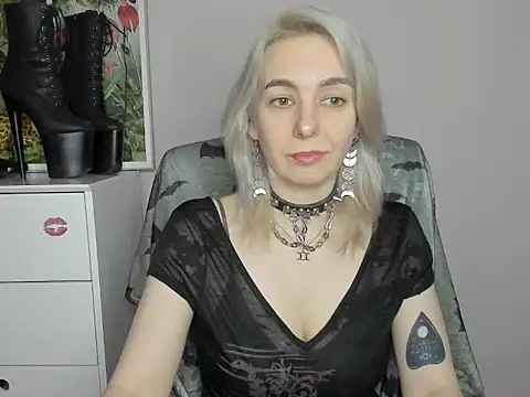 velvetanne online show from June 5, 6:50 am