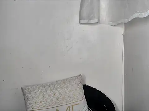 sexyleah25 online show from June 22, 4:53 am
