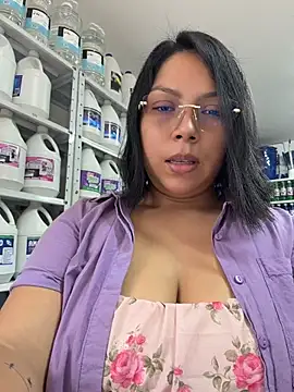 ISABELLA  LUNA online show from July 23, 12:46 pm