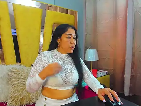 VikyThomsonn online show from July 24, 1:20 pm