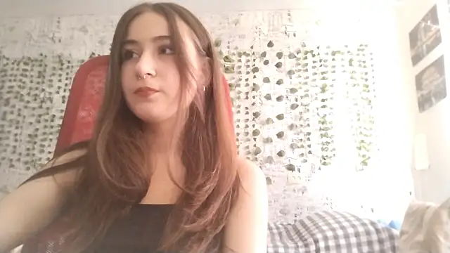 Pollykiss online show from July 3, 9:37 am
