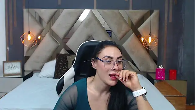 MartinaaFit online show from July 15, 12:10 pm