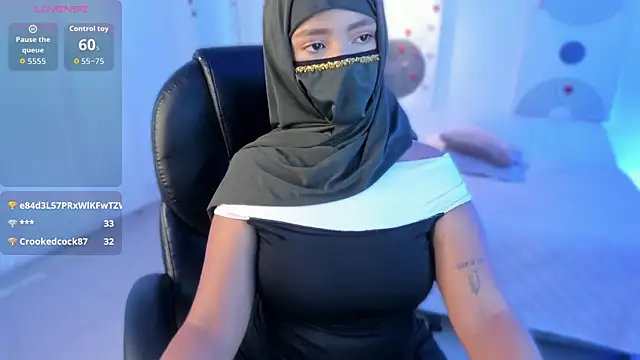 DarkLayla online show from June 24, 6:07 pm