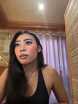hugecock tamira online show from July 11, 8:14 am