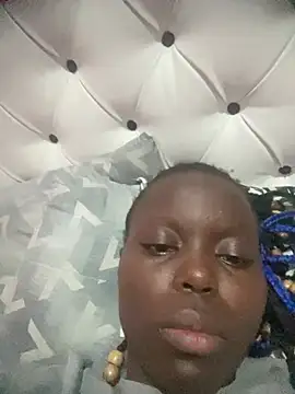 ebonycurvedass online show from July 19, 1:24 pm