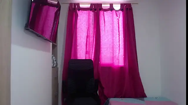 Valeria Santos  online show from June 29, 1:11 pm