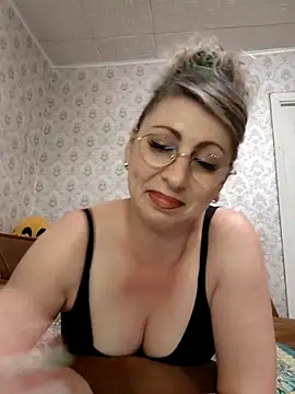 Kitty-MEOWW online show from July 25, 8:05 pm