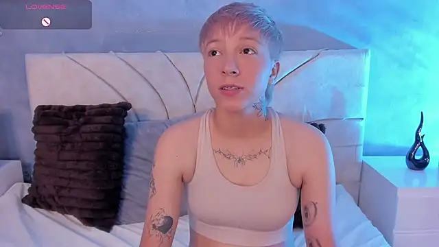 vane grey online show from June 25, 7:26 pm
