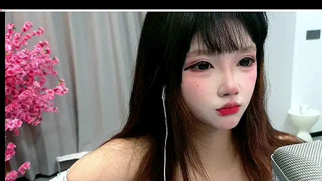 yan-0705 online show from May 29, 11:41 am