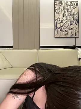 xiaoran A online show from May 23, 1:09 pm