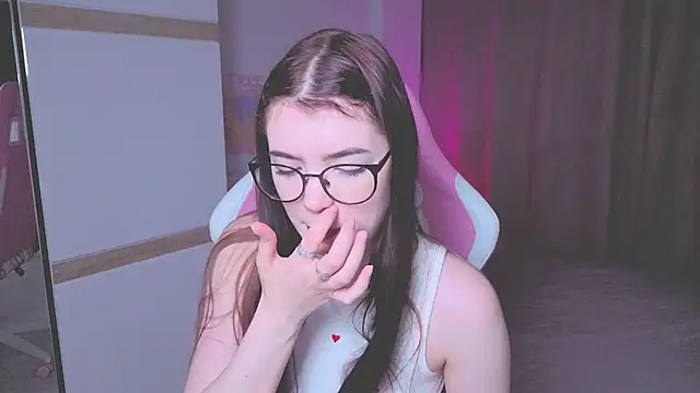 MelissaMay   online show from May 28, 2:09 am