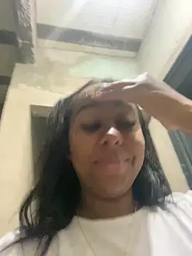 jhenannyy online show from June 9, 9:09 am