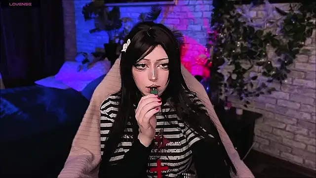 Morri Moon online show from May 30, 9:22 pm