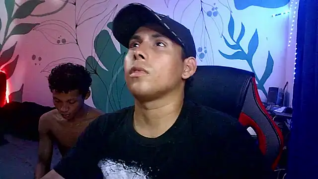 Latinos2411 online show from June 3, 2:56 am