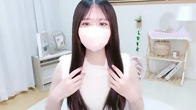 Yuinyaaa online show from June 30, 7:41 am